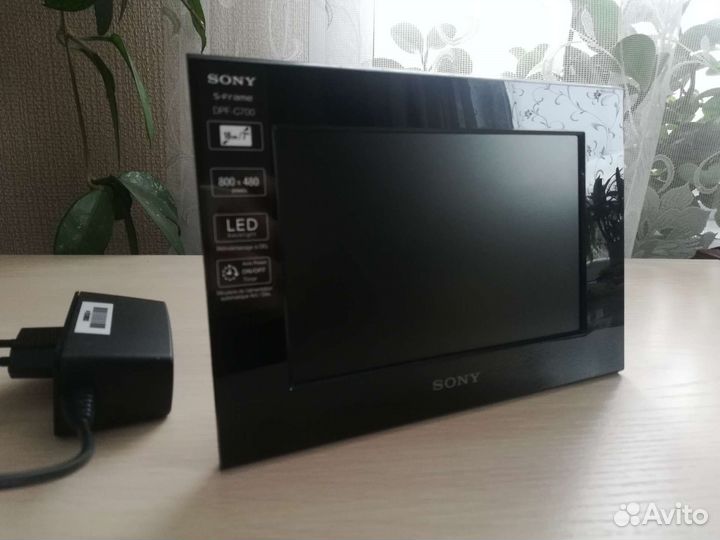 Цифровая фоторамка sony