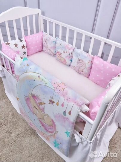 Бортики в детскую кроватку с одеялом новые