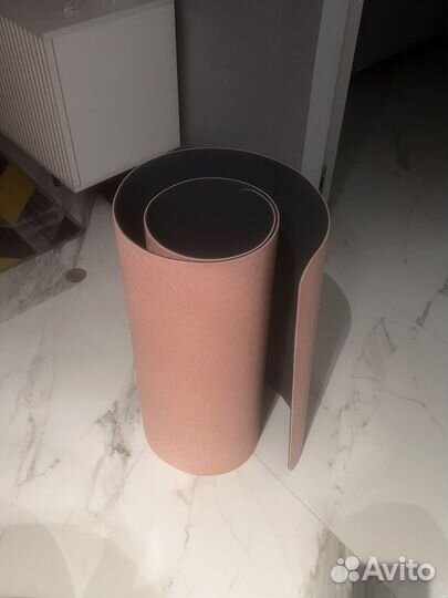 Коврик для йоги и фитнеса