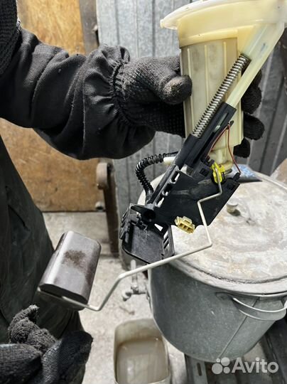 Фильтр с датчиком уровня топлива