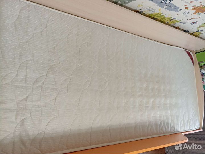 Детская кровать чердак + матрац