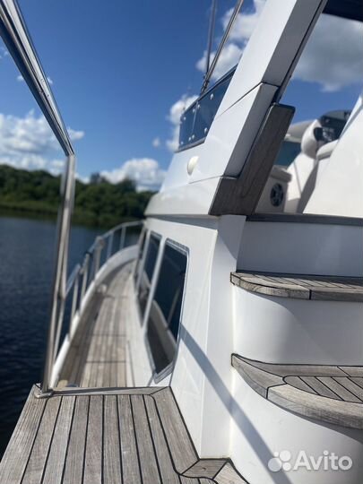 Яхта/катер 12 метров с флайбриджем Euro 1200