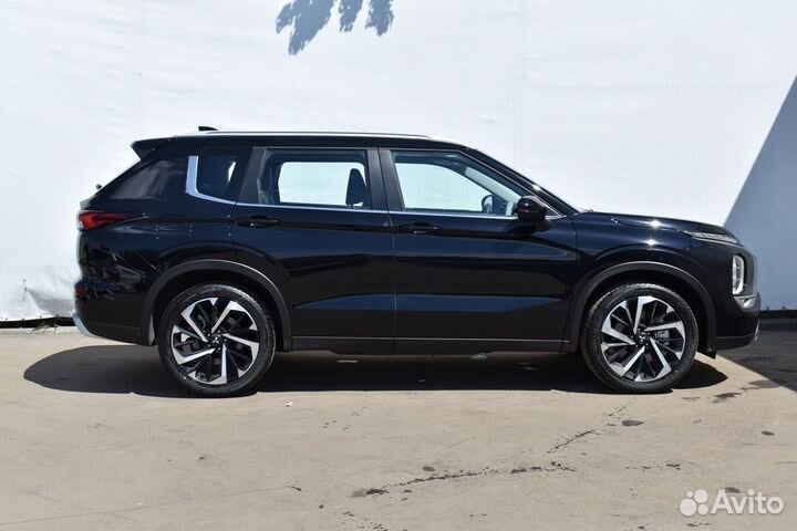 Mitsubishi Outlander 2.5 CVT, 2022