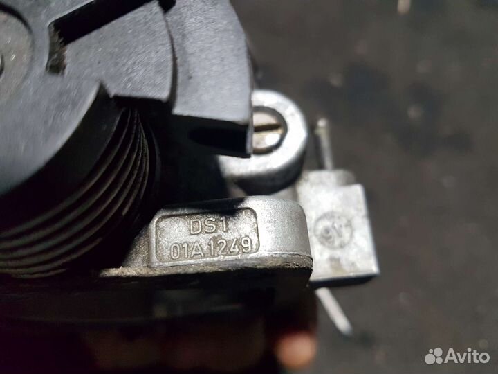 Дросельная заслонка Volkswagen b3 2.0 2e