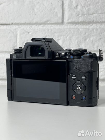 Olympus OM-D E-M5 Mark ii 12-50 mm EZ 6500 кадров
