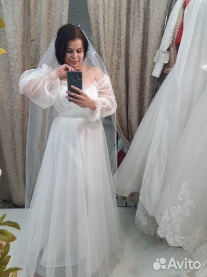 Свадебное платье 42 44 бу