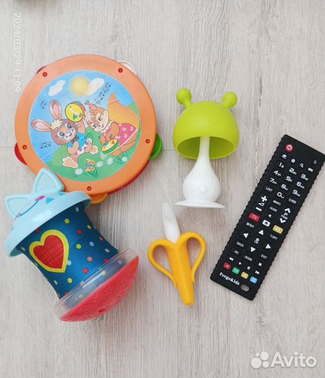 Развивающие игрушки пакетом от 3 мес