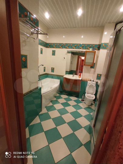 2-к. квартира, 70 м², 2/5 эт.