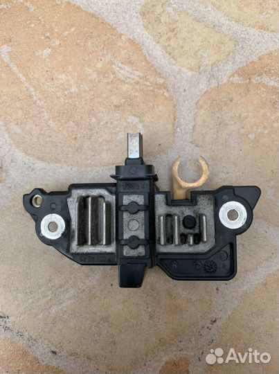 Реле генератора bosch на Вольво