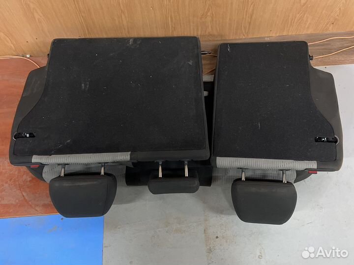 Сидение заднее