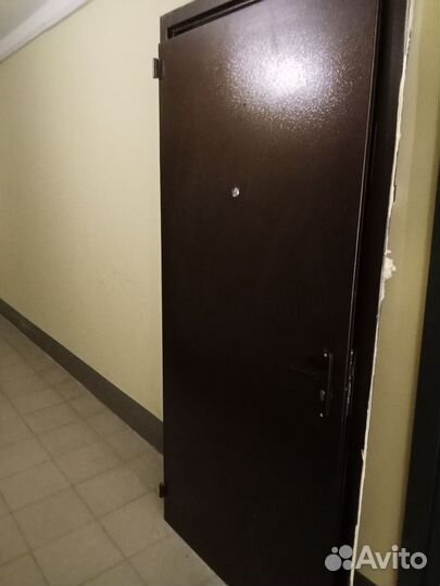 Дверь входная металлическая левая бу