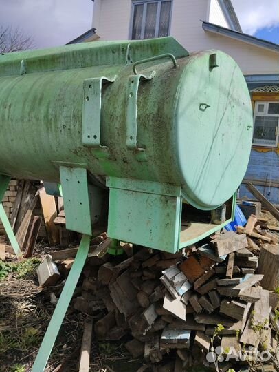 Цистерны емкости бочки