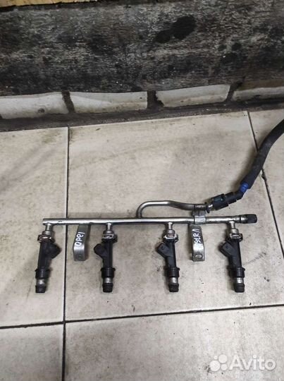 Рейка рампа топливная opel astra H zafira B z16xer