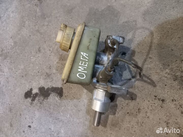 Главный тормозной цилиндр Опель Омега Б 1994-2003