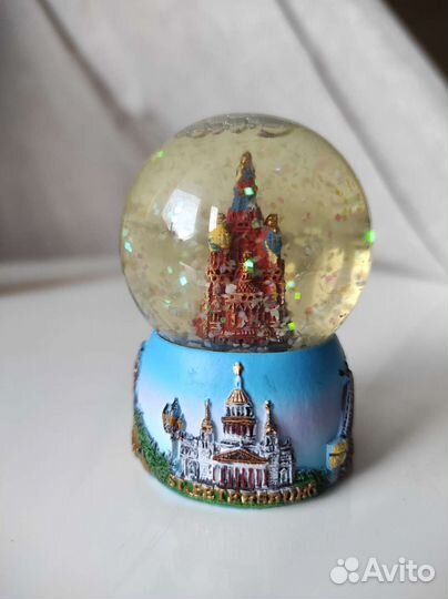 Сувенир из Санкт-Петербурга