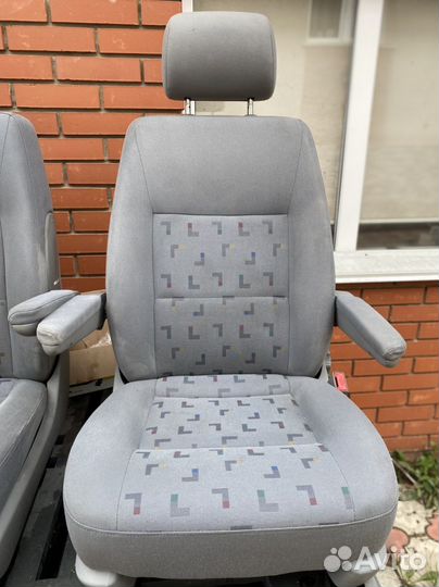 Передние сиденья vw мультиван т5