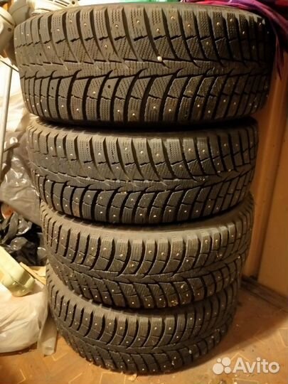 Laufenn I Fit Ice LW 71 215/60 R16