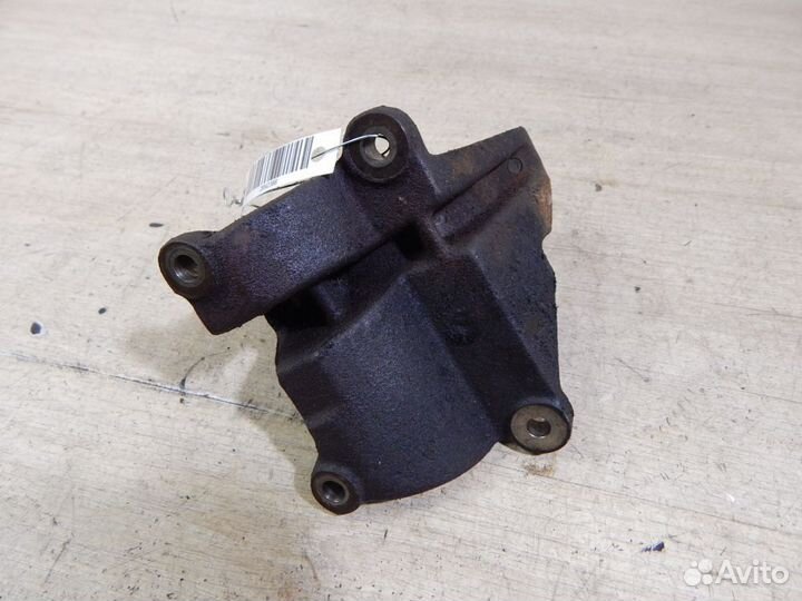 Кронштейн промежуточного вала Ford Focus 1 1.8D