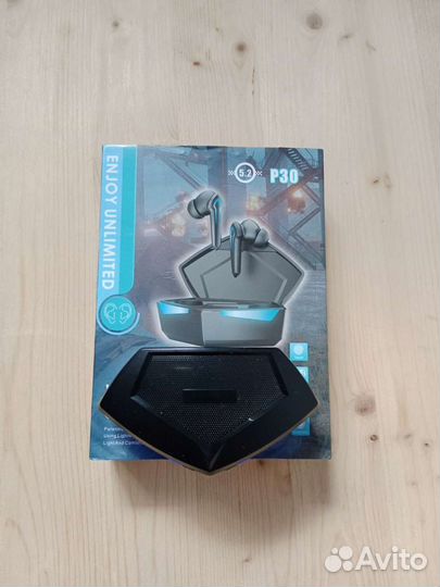 Беспроводные наушники новые