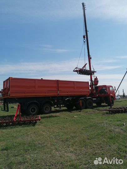 Камаз 43118 с кму полуприцеп самосвал