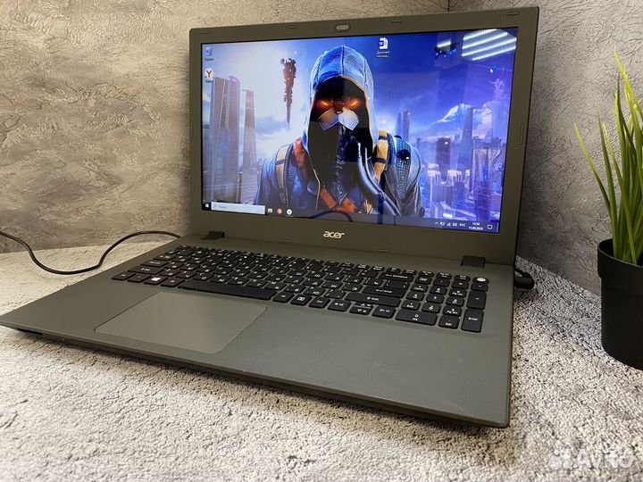 Игровой ноутбук acer 2 видеокарты/8 гб