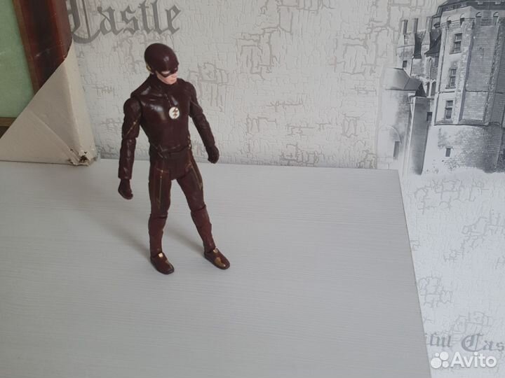 Фигурка флеша из Dc