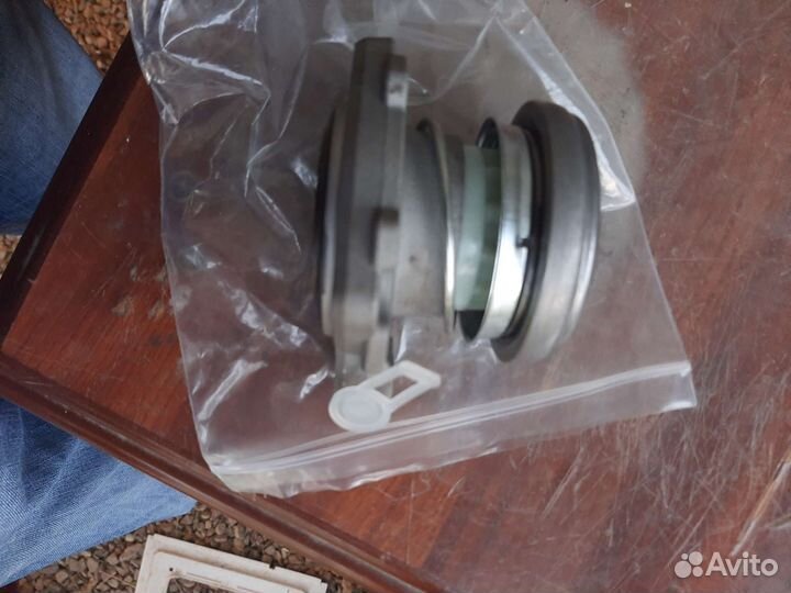 Выжимной подшипник новый