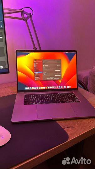 Macbook pro 16 i7 16gb