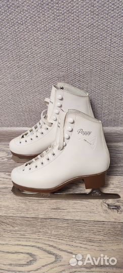 Коньки фигурные Peggy botas 35размер