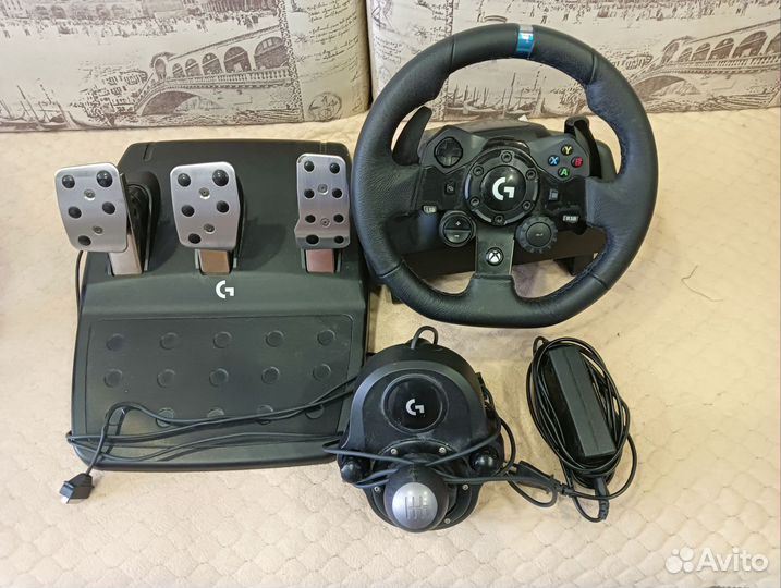 Игровой руль с 3 педалями и коробкой передач