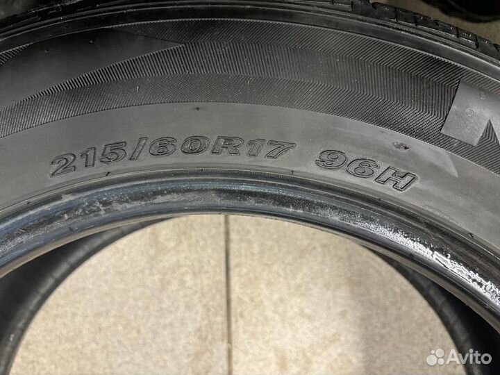 Nexen Classe Premiere CP672 215/60 R17 96H