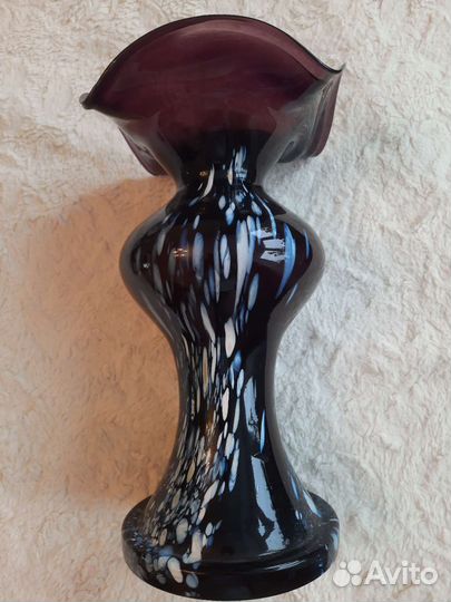 Ваза Красный май