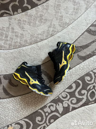 Волейбольные кроссовки mizuno оригинал