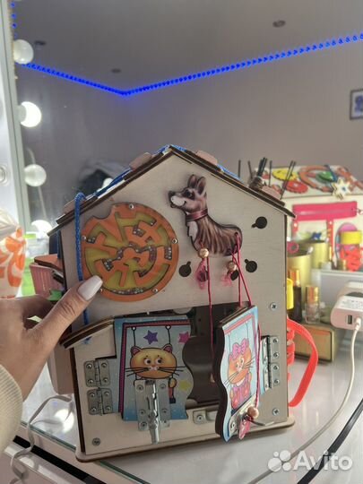 Бизиборд домик