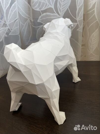 Собака мопс из бумаги