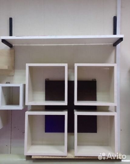 Навесная полка новая