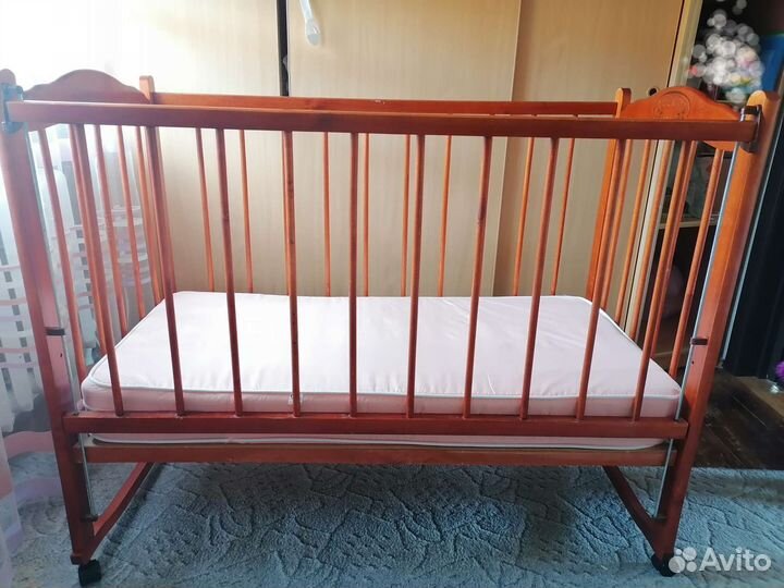 Детская кроватка