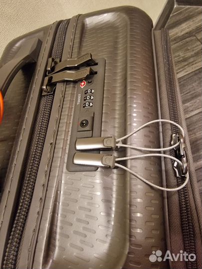 Чемодан delsey s