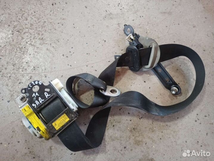 Ремень безопасности задний правый Toyota Land Crui