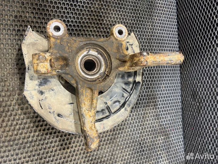 Поворотный кулак передний правый Chevrolet Aveo