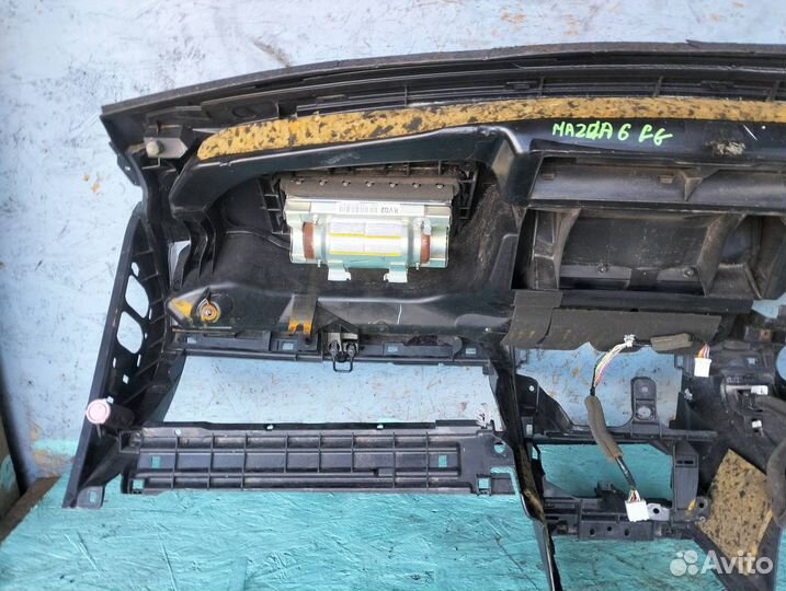 Панель передняя салона (торпедо) Mazda 6 GG рест