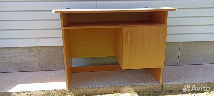 Письменный стол