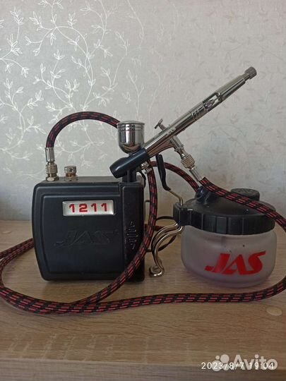 Аэрограф и мини - компрессор