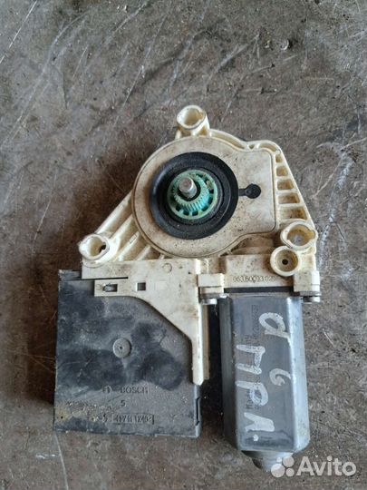 Моторчик стеклоподъёмника передний правый Volkswag