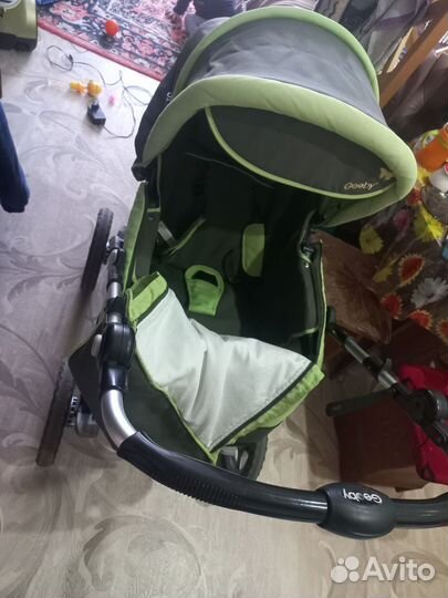 Прогулочная коляска