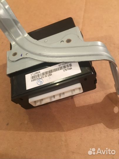 Блок (компьютер) управления ABS и VCS на тойоту се