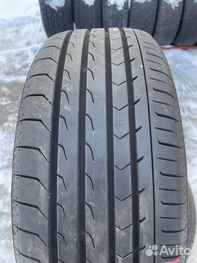 Yokohama BluEarth RV-03 215/55 R17