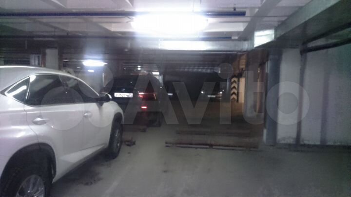 Машиноместо, 15 м²
