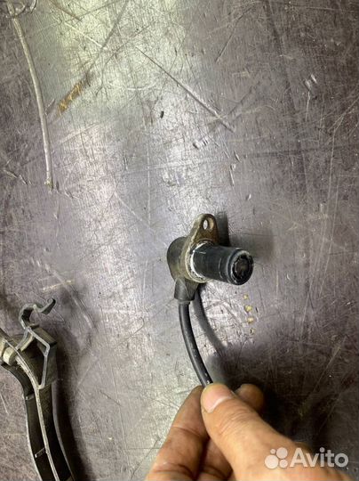 Датчик abs задний левый Audi A4 B6 5074