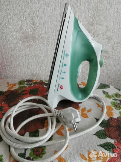 Утюг Binatone
